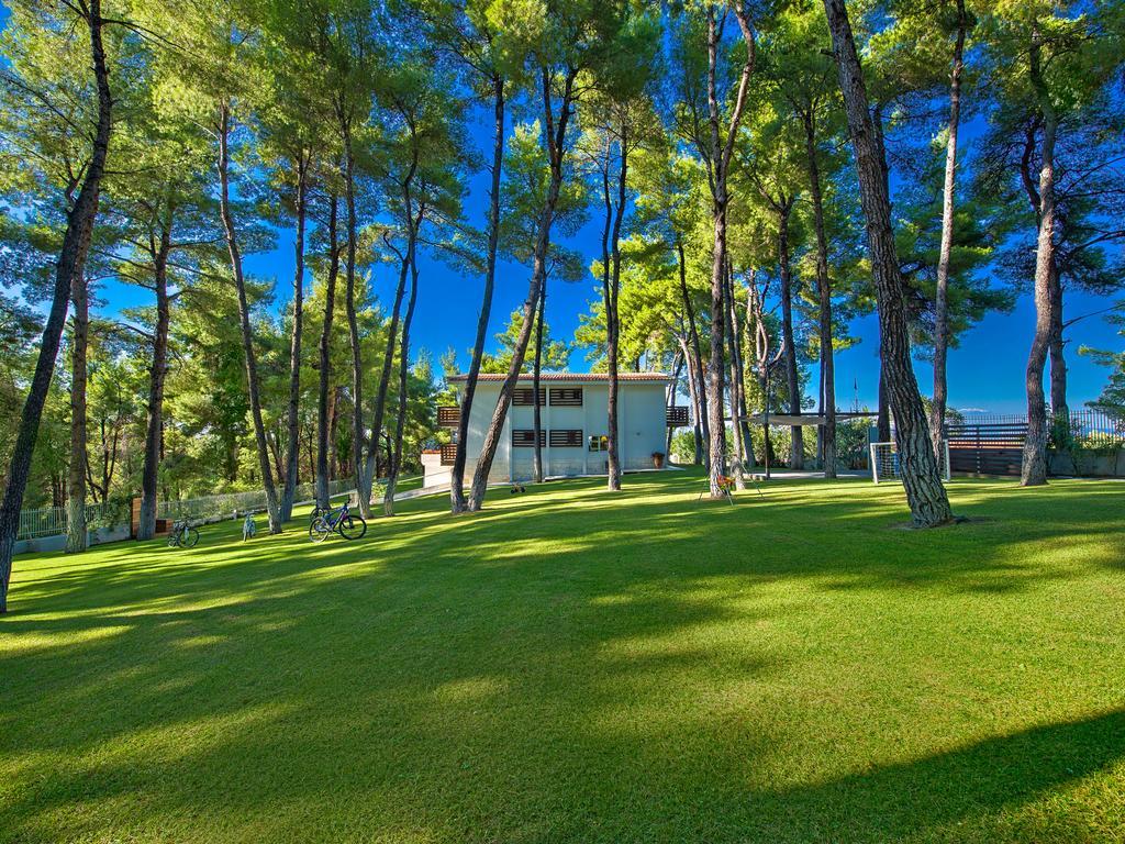 The White Villa At Sani Sani  Exteriér fotografie